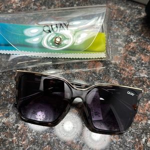 QUAY SUNGLASSES